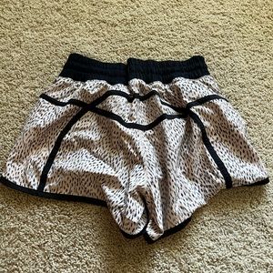lulu lemon tracker shorts